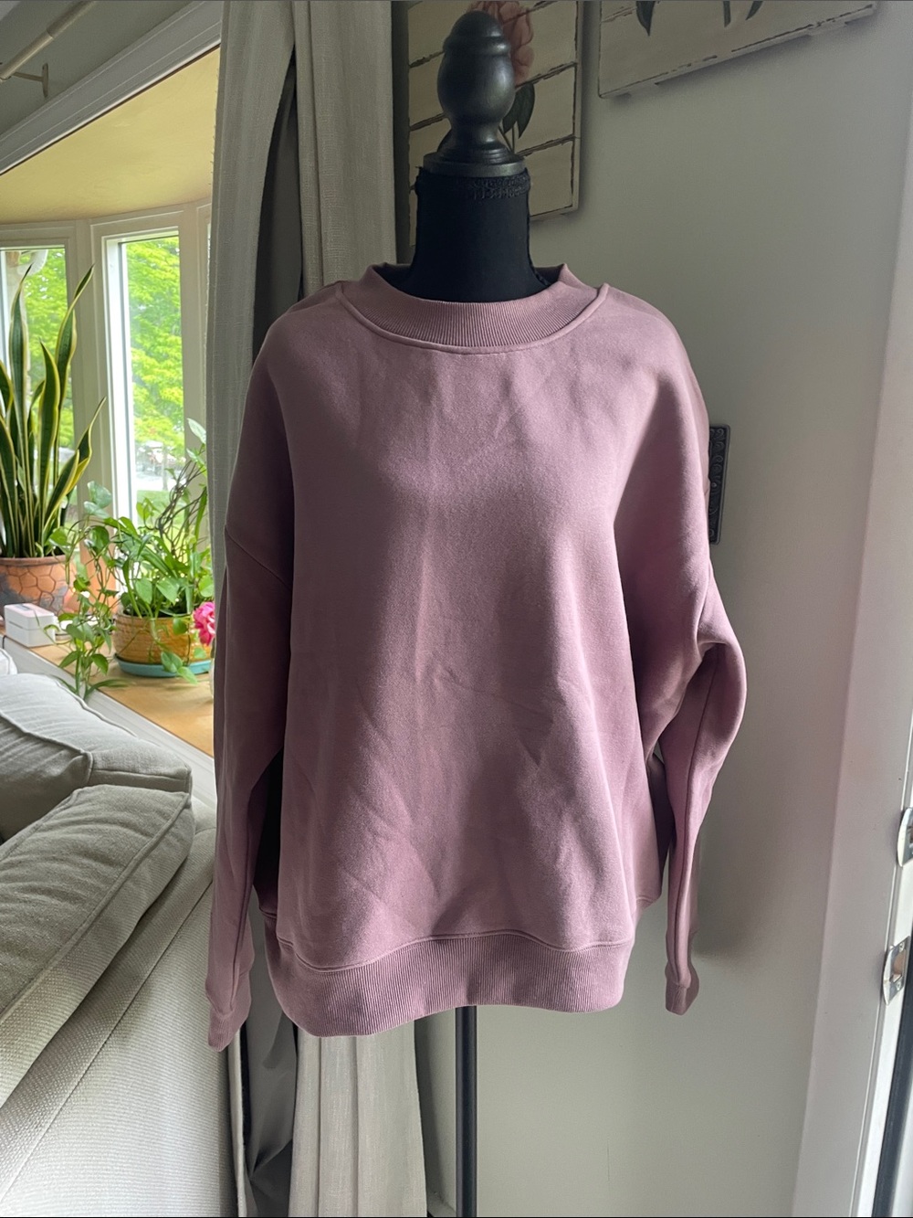 Everyday Scoop-Neck Pullover Sweater in Dusty Mauve